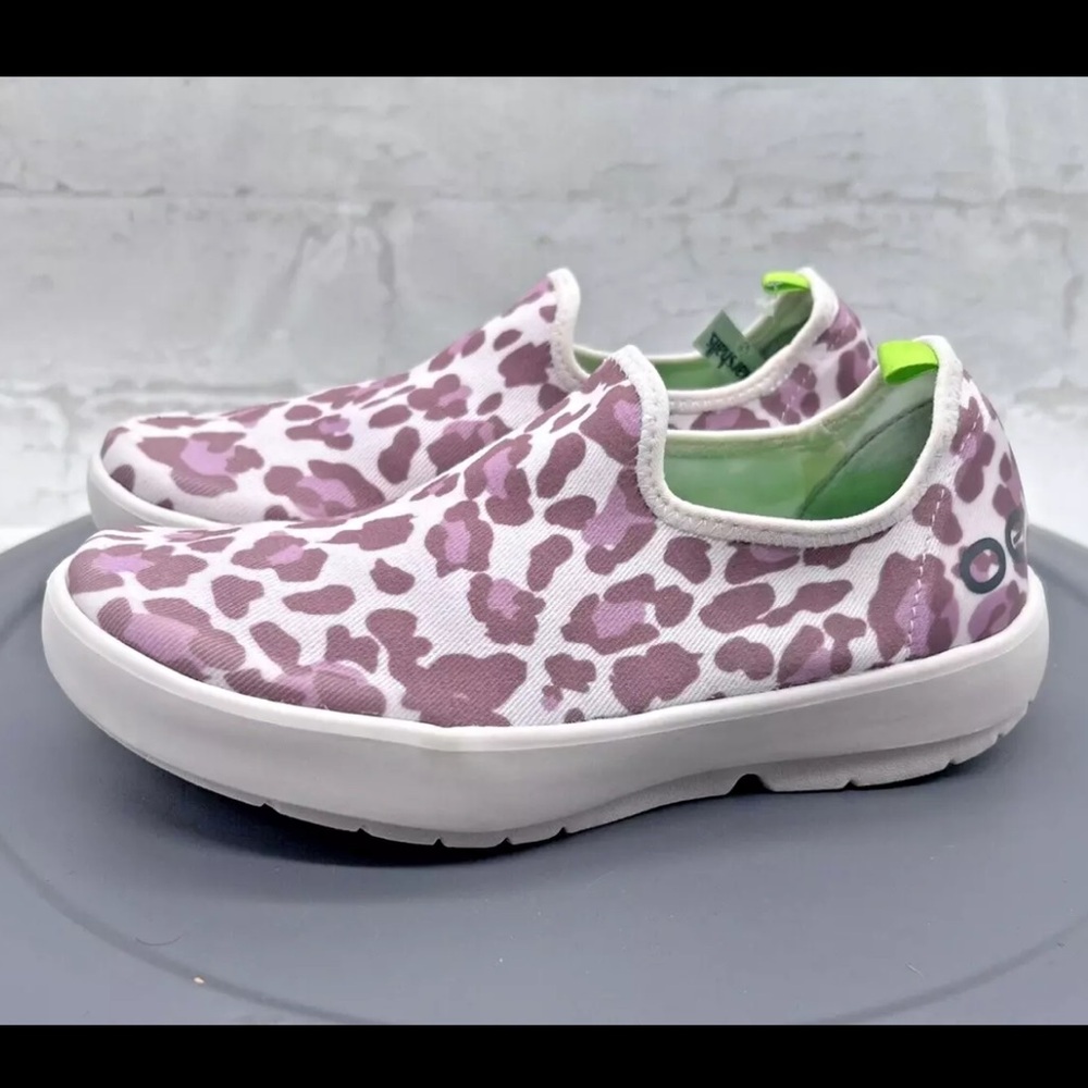 Oofos Shoes Oomg eeZee Low Womens Size 5 Rose Leopard Recovery Sneakers NEW